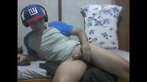 Snapshot of erickfitnes chatting on February 11, 2026, 12:37 am Masturbation online show from February 11, 2026, 12:37 am