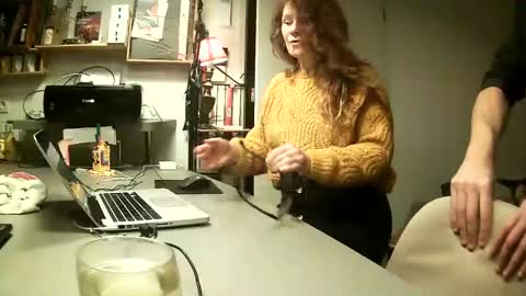 Snapshot of ericstephcam31 chatting on January 17, 2025, 9:28 pm Steph et Eric online show from January 17, 2025, 9:28 pm