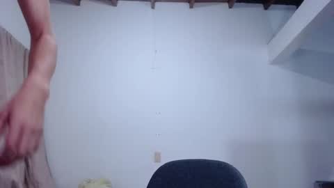 Snapshot of erik_rodriguez chatting on January 21, 2025, 1:08 am Erik rodriguez online show from January 21, 2025, 1:08 am