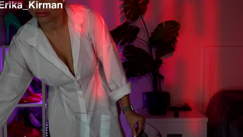 Snapshot of erika_kirman chatting on May 10, 2026, 10:09 am Erika online show from May 10, 2026, 10:09 am