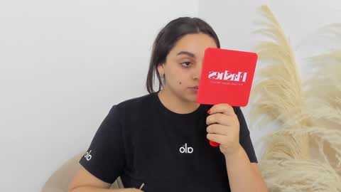 Erika Mendez online show from December 6, 2024, 8:29 pm