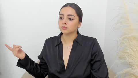 Erika Mendez online show from December 23, 2024, 8:25 pm