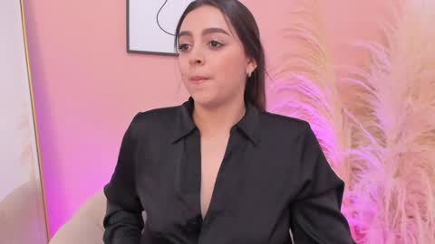 Erika Mendez online show from January 11, 2025, 8:32 pm