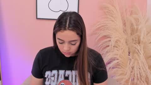 Erika Mendez online show from February 21, 2025, 7:10 pm