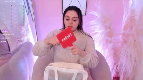 Erika Mendez online show from September 20, 2025, 7:48 pm