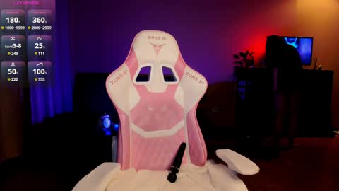 Erika online show from December 14, 2024, 6:30 pm