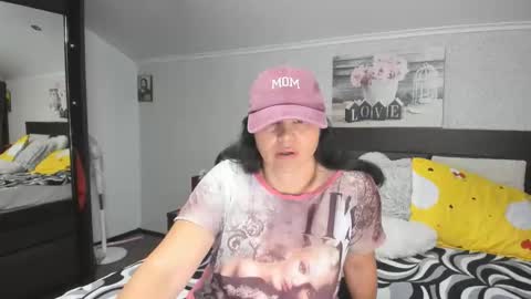 Snapshot of erikagold chatting on May 20, 2026, 3:13 am ErikaGold online show from May 20, 2026, 3:13 am