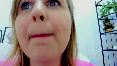 Snapshot of erikalov chatting on February 8, 2026, 1:42 am Adelina online show from February 8, 2026, 1:42 am