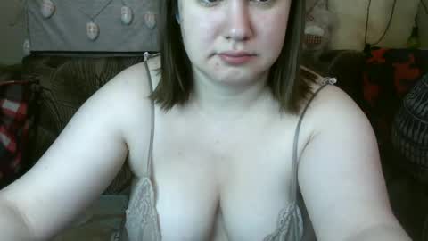 Erika online show from July 5, 2026, 5:03 am