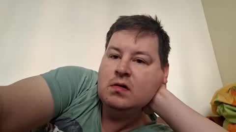 Snapshot of erikstar chatting on May 31, 2026, 7:48 am erikstar online show from May 31, 2026, 7:48 am