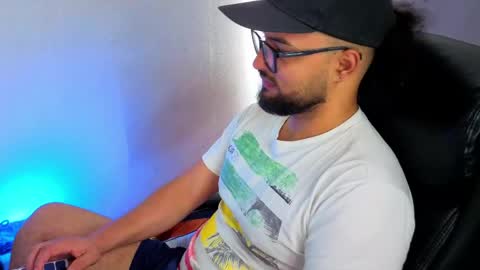 Snapshot of ernesto_rodriguez_82 chatting on May 26, 2026, 4:25 pm ernesto rodriguez 82 online show from May 26, 2026, 4:25 pm