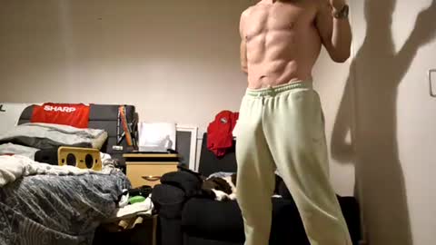 Snapshot of erniemac chatting on December 18, 2025, 11:11 pm Ernie online show from December 18, 2025, 11:11 pm