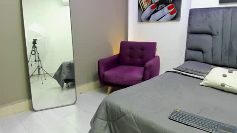 Snapshot of eros_mancini chatting on October 7, 2025, 11:18 am Eros Mancini online show from October 7, 2025, 11:18 am