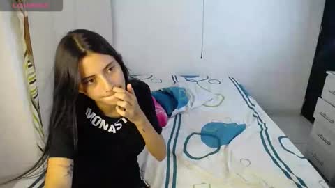 Snapshot of erosgirls_ chatting on September 25, 2025, 3:54 am erosgirls_ online show from September 25, 2025, 3:54 am