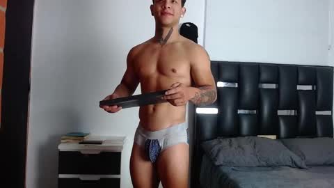 Snapshot of erosscott chatting on September 23, 2025, 2:09 pm Eros online show from September 23, 2025, 2:09 pm