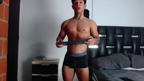 Snapshot of erosscott chatting on October 10, 2025, 10:31 pm Eros online show from October 10, 2025, 10:31 pm