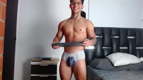 Snapshot of erosscott chatting on November 22, 2025, 1:48 am Eros online show from November 22, 2025, 1:48 am