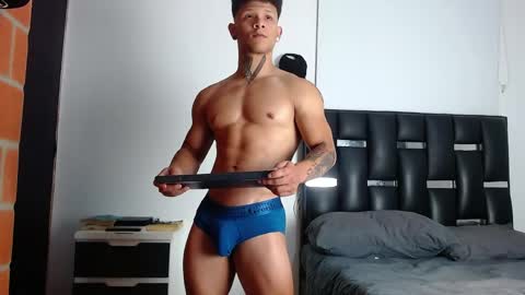 Eros online show from April 30, 2026, 11:31 pm