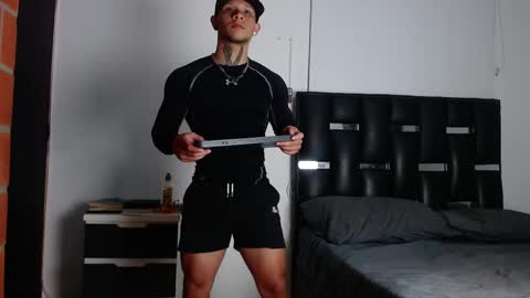 Snapshot of erosscott chatting on May 13, 2026, 12:08 am Eros online show from May 13, 2026, 12:08 am