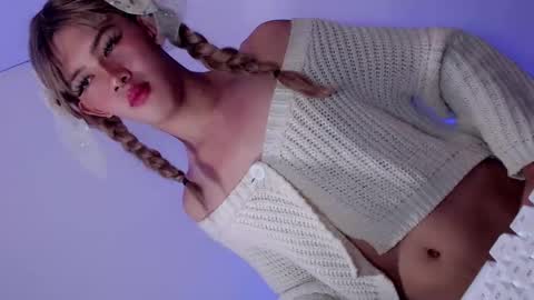 Snapshot of erotic_empress18 chatting on May 22, 2026, 11:05 am erotic_empress18 online show from May 22, 2026, 11:05 am
