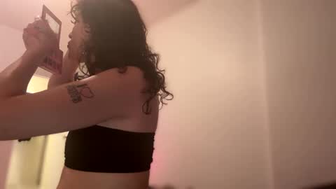 Nikki Erotica online show from September 14, 2025, 4:00 am