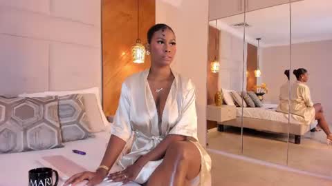 Snapshot of eroticalana_ chatting on July 21, 2026, 12:02 am Alana online show from July 21, 2026, 12:02 am