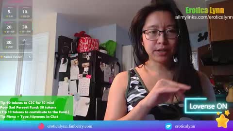 Snapshot of eroticalynn chatting on March 3, 2025, 7:17 pm Lynn online show from March 3, 2025, 7:17 pm