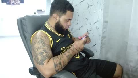 Eroticoblack online show from May 3, 2026, 4:07 am
