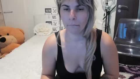 Snapshot of eroticsensualkitty4u chatting on November 27, 2025, 1:57 pm eroticsensualkitty4u online show from November 27, 2025, 1:57 pm