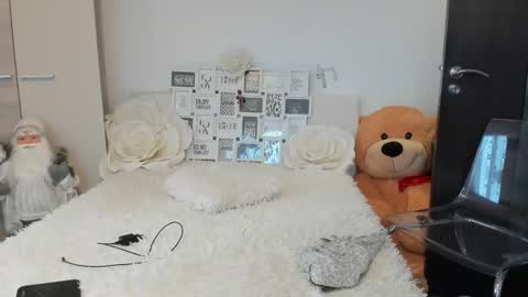 eroticsensualkitty4u online show from February 6, 2026, 8:07 am
