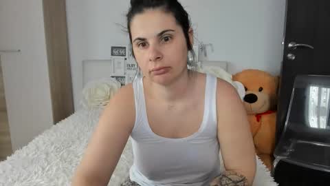 eroticsensualkitty4u online show from March 27, 2026, 8:26 am