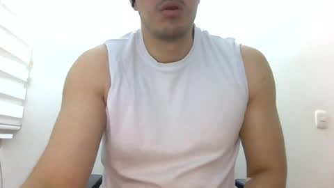 Snapshot of erra311 chatting on August 5, 2026, 6:38 am erra311 online show from August 5, 2026, 6:38 am
