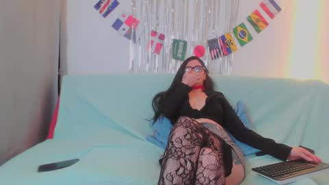 Snapshot of erzsidragon chatting on March 29, 2026, 1:33 pm ErzsiDragon online show from March 29, 2026, 1:33 pm