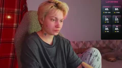 Snapshot of esajukyy chatting on February 5, 2025, 3:52 pm esajukyy online show from February 5, 2025, 3:52 pm