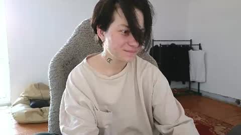 Snapshot of esajukyy chatting on July 3, 2026, 7:48 am esajukyy online show from July 3, 2026, 7:48 am
