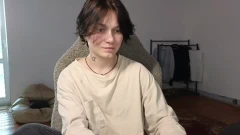 Snapshot of esajukyy chatting on July 9, 2026, 2:21 pm esajukyy online show from July 9, 2026, 2:21 pm