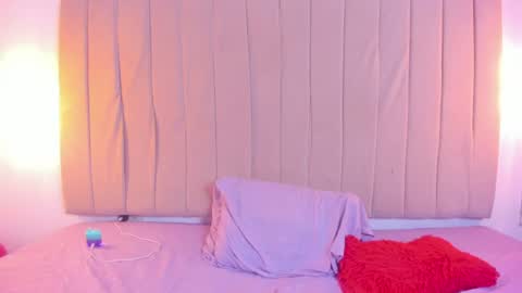 Snapshot of escar_let chatting on June 22, 2026, 12:56 am Scarlett online show from June 22, 2026, 12:56 am