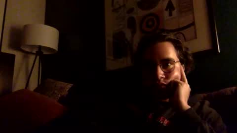 esiiiiis online show from April 4, 2026, 12:02 pm