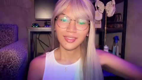 Chelliane online show from April 26, 2026, 1:25 am