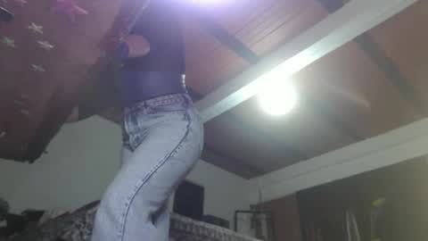 Eskela911 online show from January 25, 2025, 1:54 am