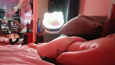 eslosyliz213 online show from January 14, 2025, 8:59 pm