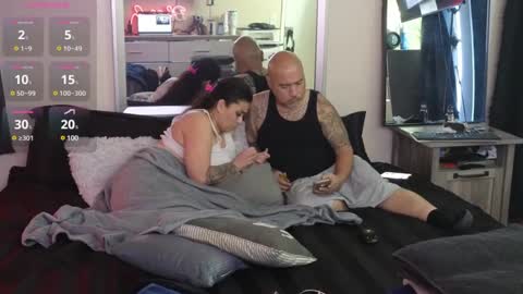 eslosyliz213 online show from January 28, 2025, 1:16 pm