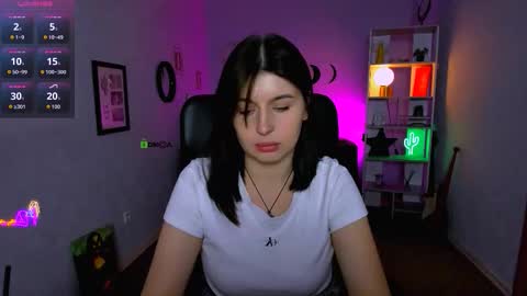 Snapshot of esma_shine chatting on September 13, 2025, 3:01 pm esma_shine online show from September 13, 2025, 3:01 pm