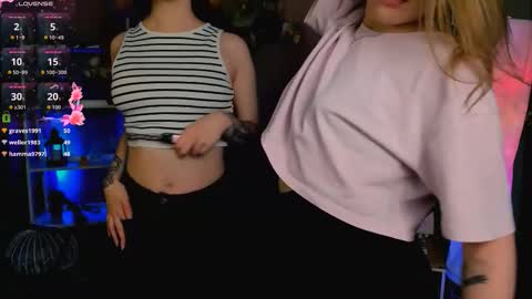 Snapshot of esma_shine chatting on November 9, 2025, 1:04 am esma_shine online show from November 9, 2025, 1:04 am