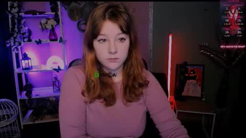 esma_shine online show from December 21, 2025, 8:38 pm