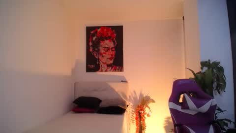 Esmeralda online show from October 28, 2025, 8:33 pm