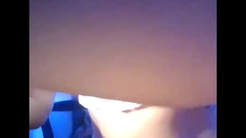 esmeralda19120372 online show from April 26, 2026, 3:15 am