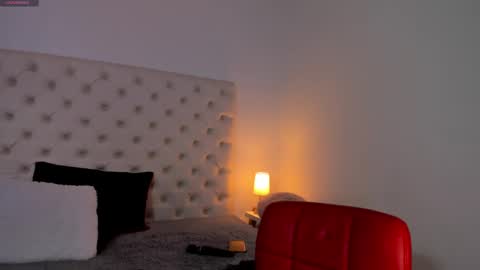 esmeralda  online show from February 8, 2025, 6:22 pm