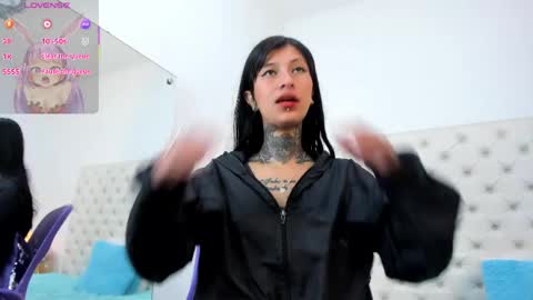 Snapshot of esmeralda_06 chatting on May 11, 2026, 4:04 pm esmeralda online show from May 11, 2026, 4:04 pm