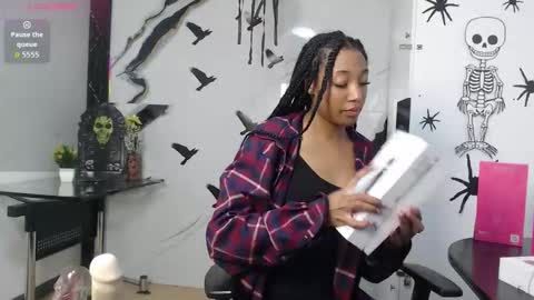 Snapshot of esmeralda_bk chatting on October 23, 2025, 9:46 pm esmeralda_bk online show from October 23, 2025, 9:46 pm